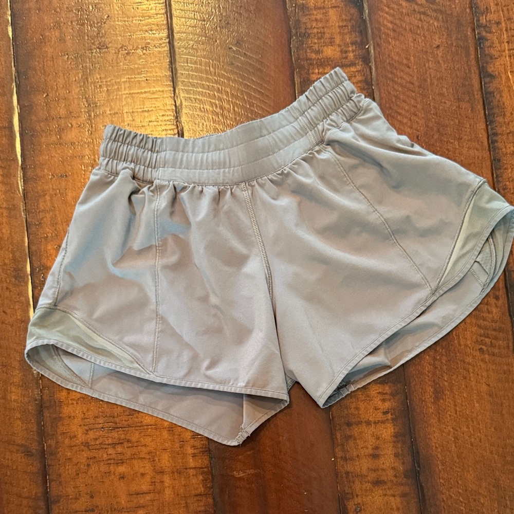 Women's Olive Green Lululemon Hotty Hot 2.5” Shorts